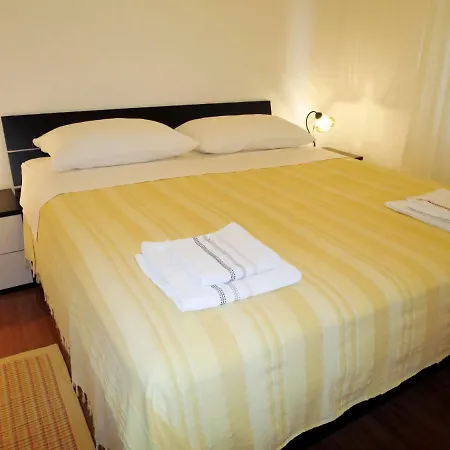 Haus Rosanda 406s Pakoštane